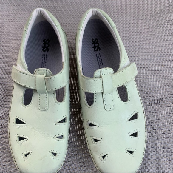 SAS Pistachio Roamer Slip-on VelClosure Size 8WW With Breathable Cut-outside - Picture 4 of 14